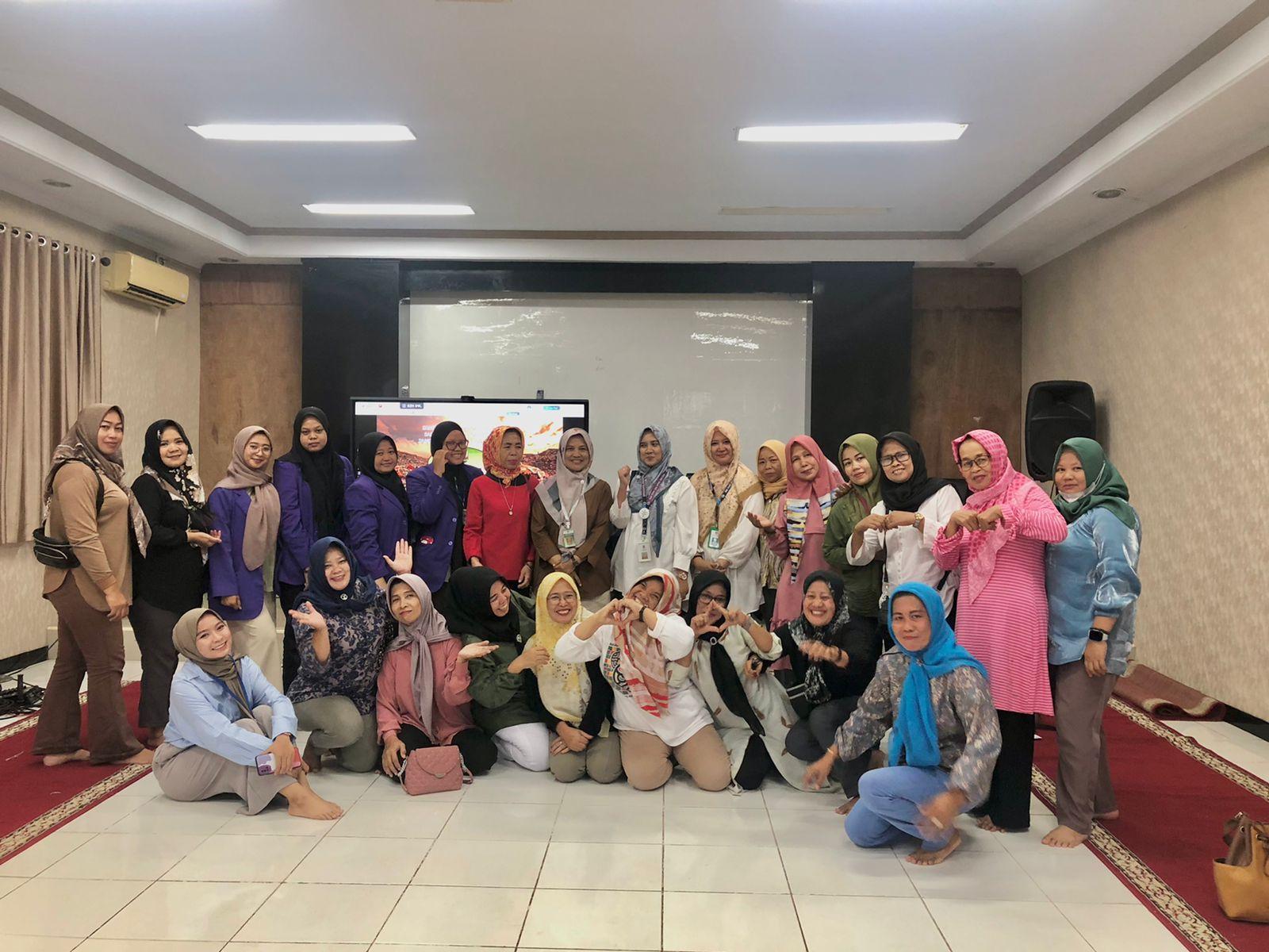 KKN UNTARA Kelurahan Kadu Agung Menyemarakkan Kesadaran Lingkungan dengan Sosialisasi Bank Sampah