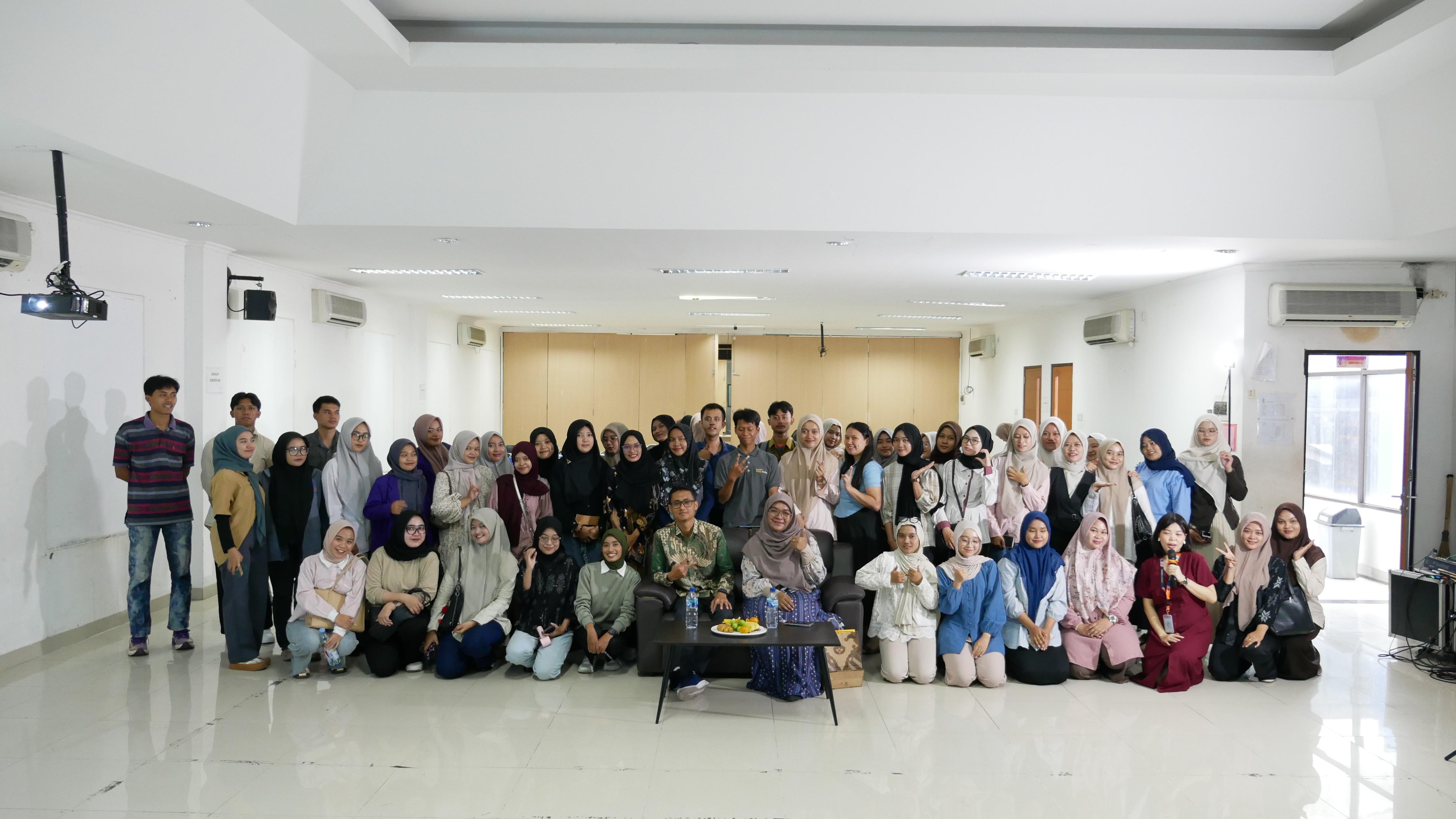 Acara Seminar  NGOPI "NGOBROL ASIK SEPUTAR SKRIPSI" FKIP